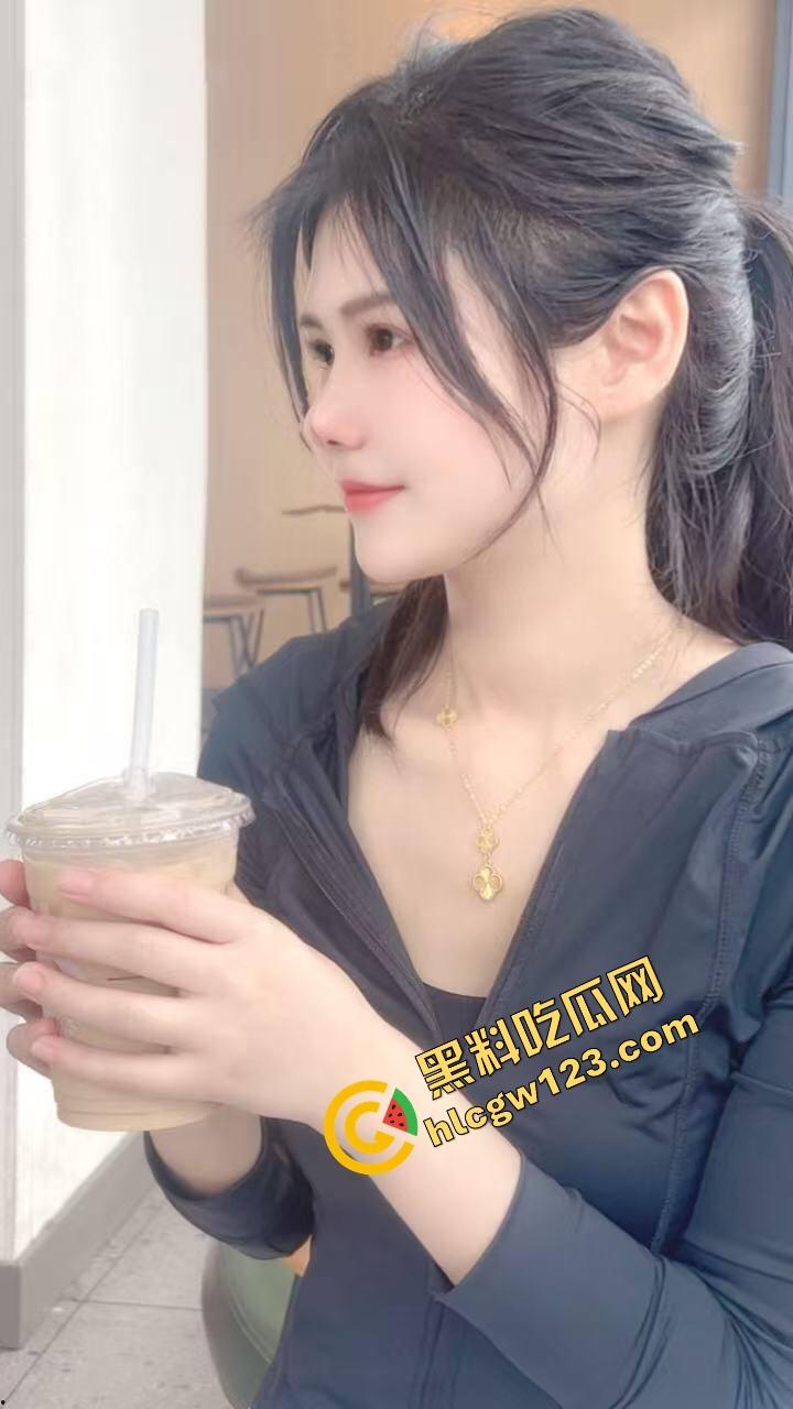 什么叫骚逼整活届的活教材?看完这位熟女的骚技,你就知道什么叫经验不是白长的!-1