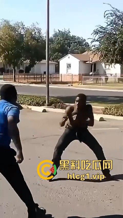 街头快打见武德！黑人小哥倒地不杀，这操作可以说很瓦坎达！