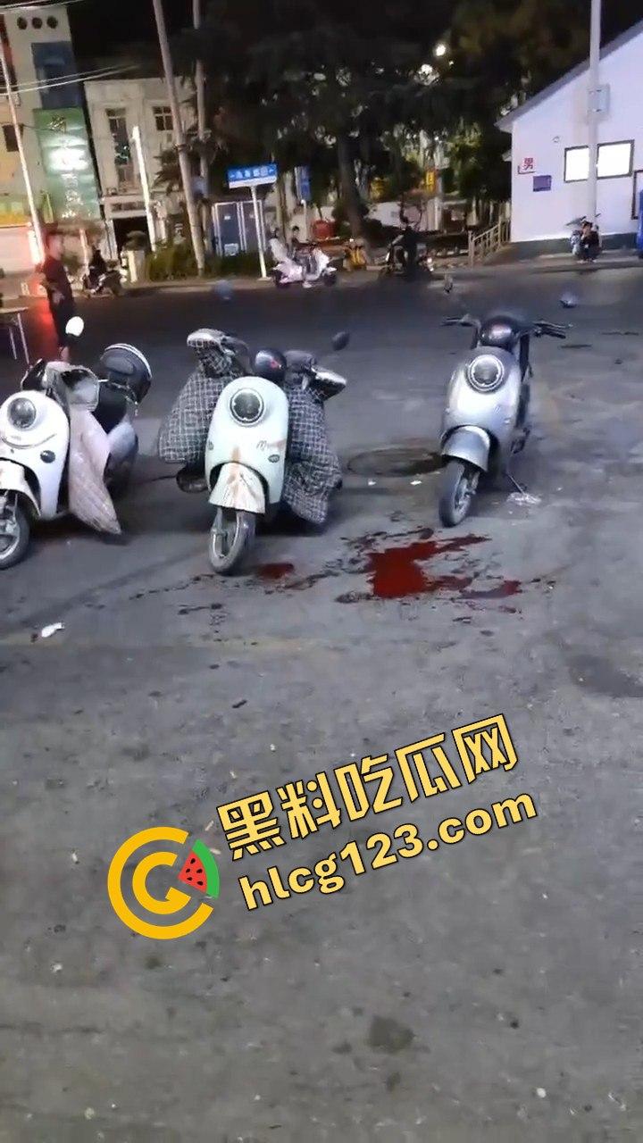 平顶山惊现街头悲剧!宝丰县老汽车站门前情杀,疑似因妻子出轨!-8