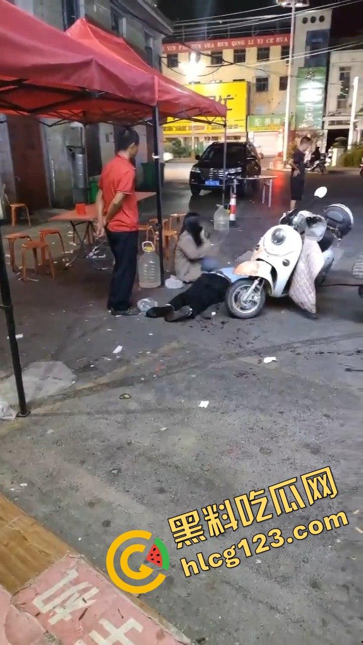 平顶山惊现街头悲剧!宝丰县老汽车站门前情杀,疑似因妻子出轨!-9