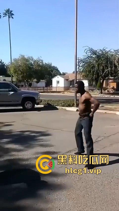 街头快打见武德!黑人小哥倒地不杀,这操作可以说很瓦坎达!-7