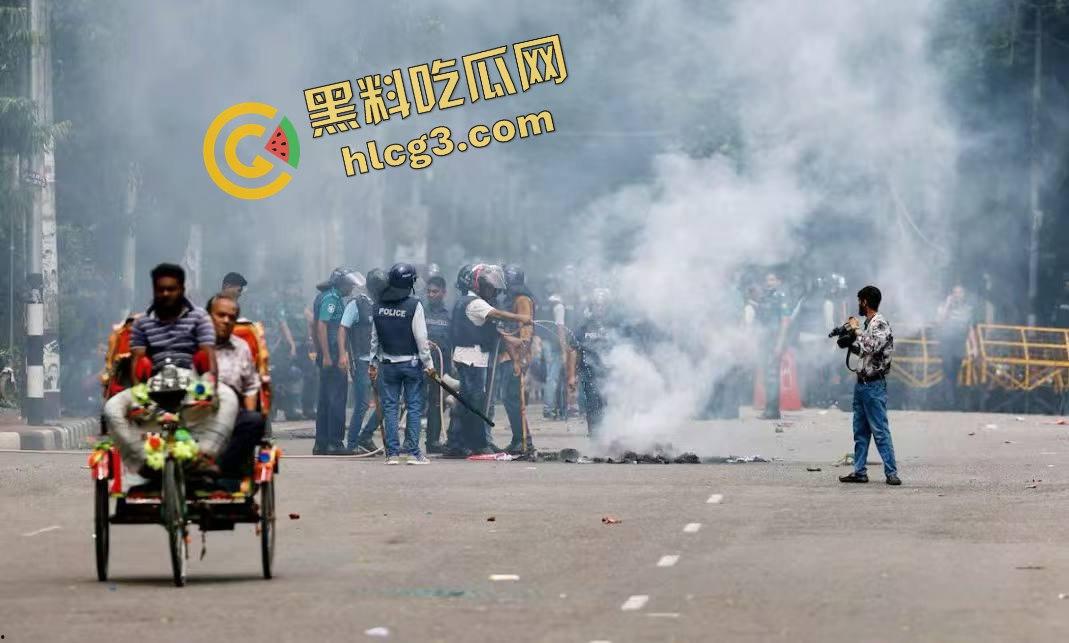 孟加拉国总理辞职 大学生集体反政府抗议 爆发冲突 致约25人死亡!-4