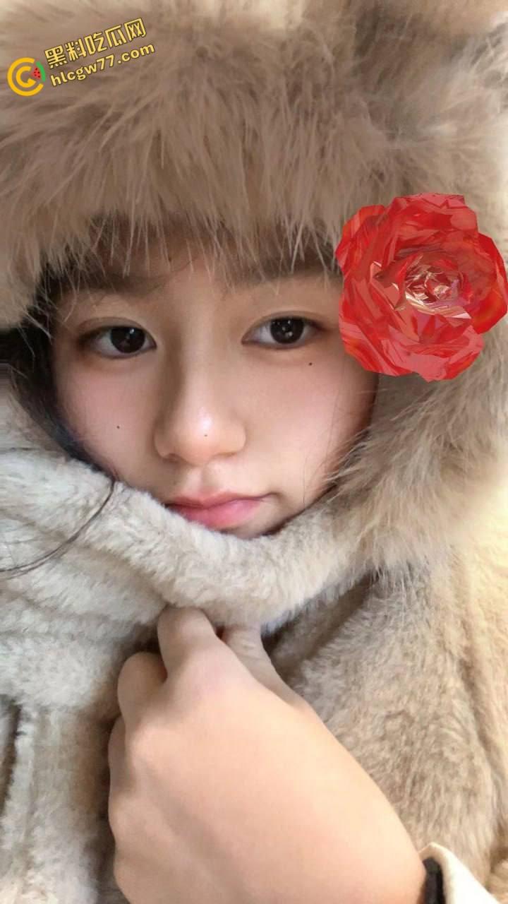 齐齐哈尔师范老师【刘雀清】清纯假象崩塌!课后私生活大尺度曝光,温柔教师秒变撩人尤物!-2