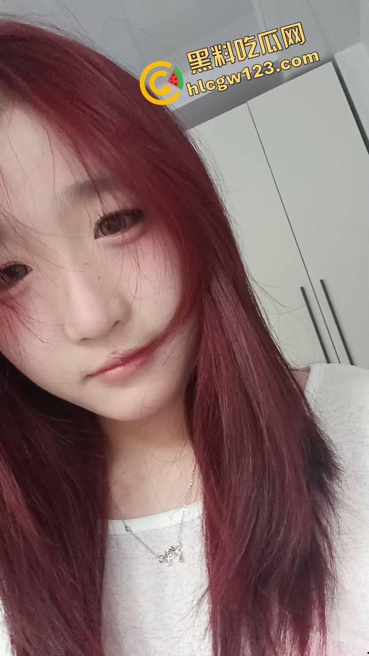 工地佬实拍投稿,简陋铁皮棚里实战啪啪,全程无隔音,骚女微露脸叫到外头都听见,虽不完美但骚得真实!-2