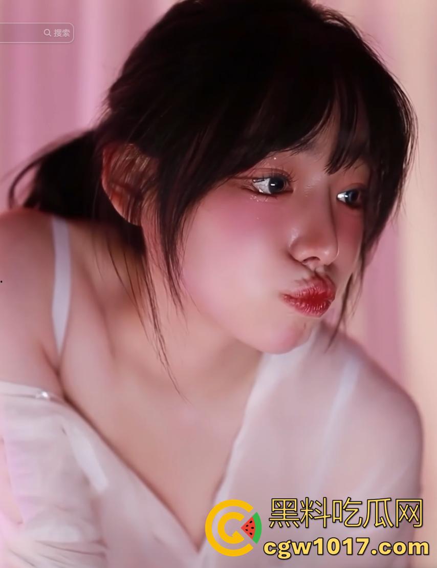 韩国顶级色情主播 神颜【周如宁】直播玩弄乳房!还穿着比基尼勒出骚逼户型,让粉丝大饱眼福!-2