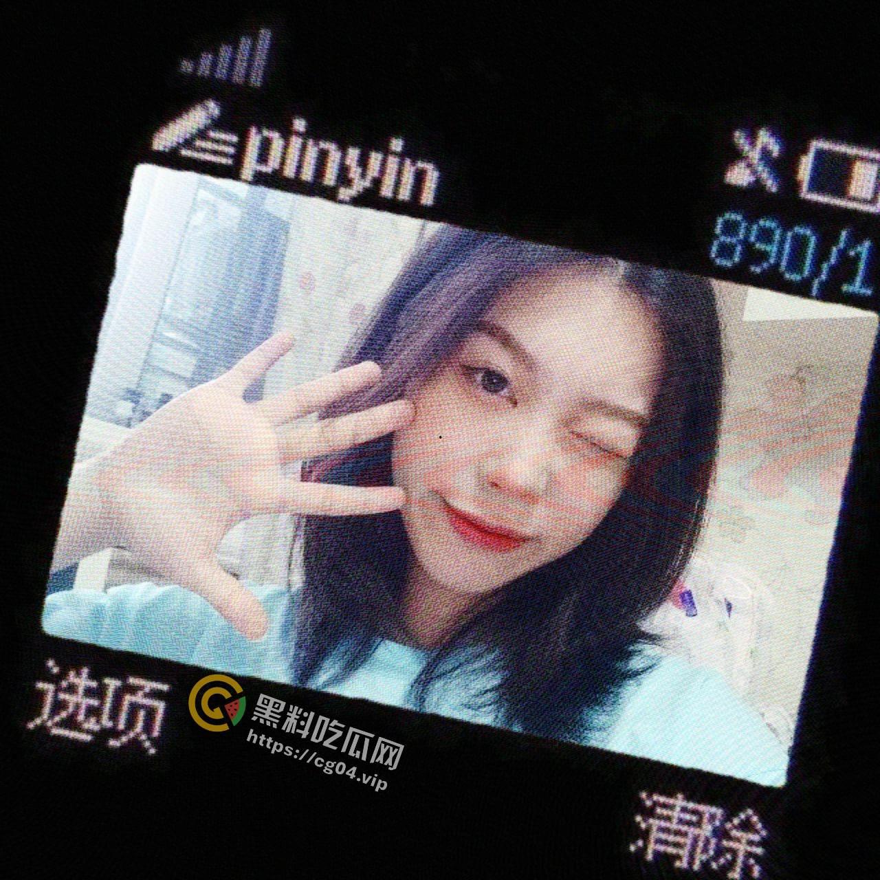 惊鸿一瞥!偷拍学委如厕被发现 不要误会李嘉琪同学 我只是想与你深入讨论更伟大的问题-3