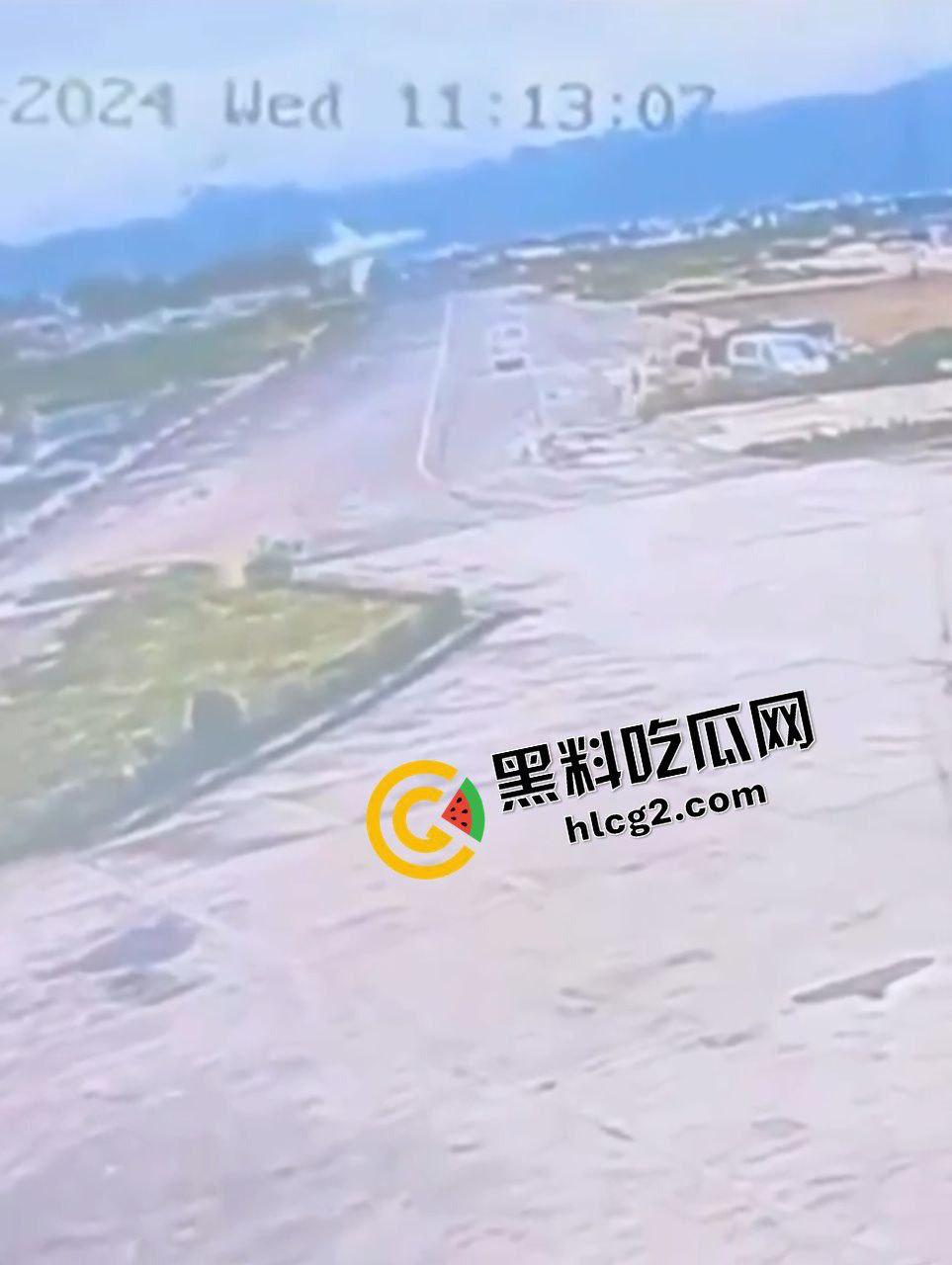 7月24日 尼泊尔加德满都机场一客机起飞时坠毁 事故造成22人不幸死亡！-7