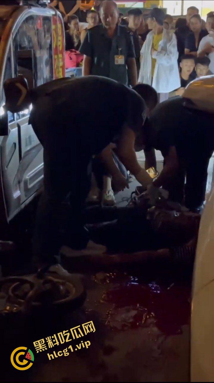 山东潍坊高密砍人事件!因夜市摊位起争执 一言不合一刀封喉!血腥慎点!-11