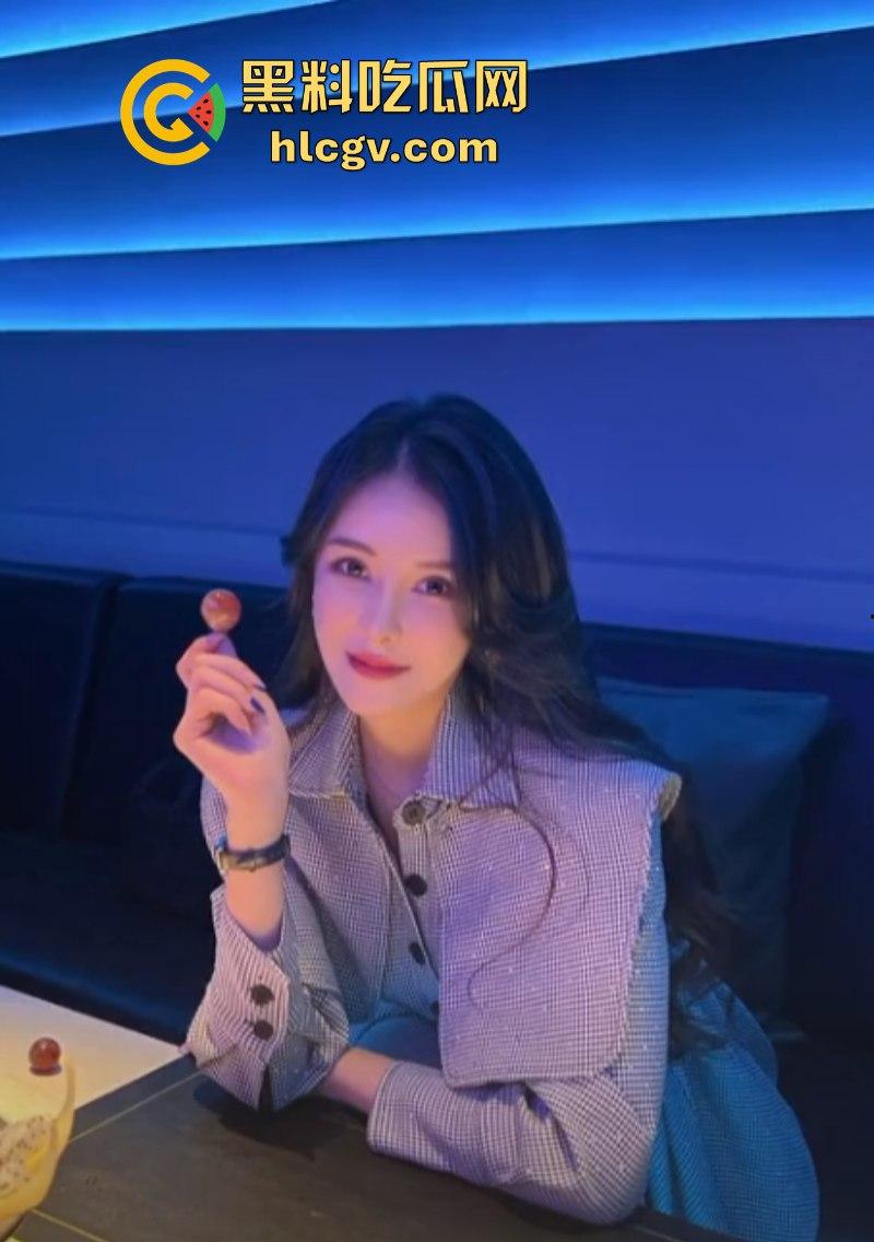 快手千万网红【二子爷】家暴出轨 潜规则偷吃女徒弟蓝牙 老婆曝光女徒弟给师傅深情口交视频！-14