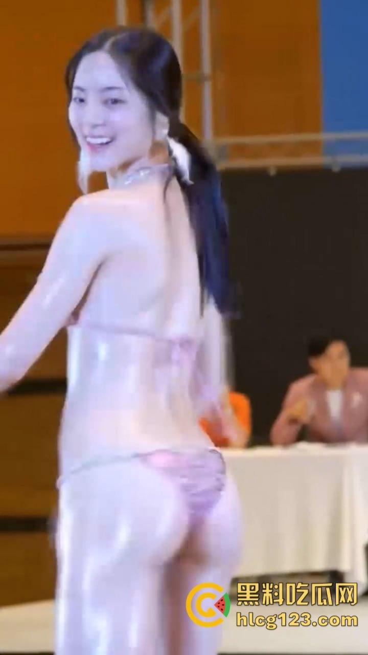 真美!性感模特【娜娜】健身尤物大尺度 超辣玉体美腿让人狂喷鼻血 魔鬼身材散发女神气息-2