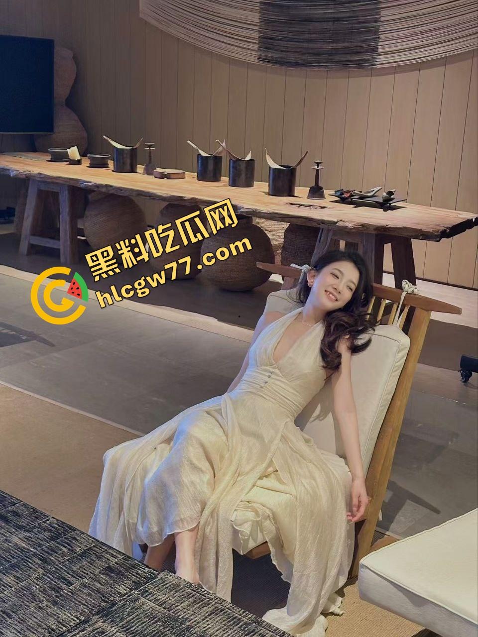 承德巨奶哺乳少妇放奶实录曝光！两颗大奶子胀得发亮，乳白喷涌不停，全程看得人鸡儿发胀想上手！-4