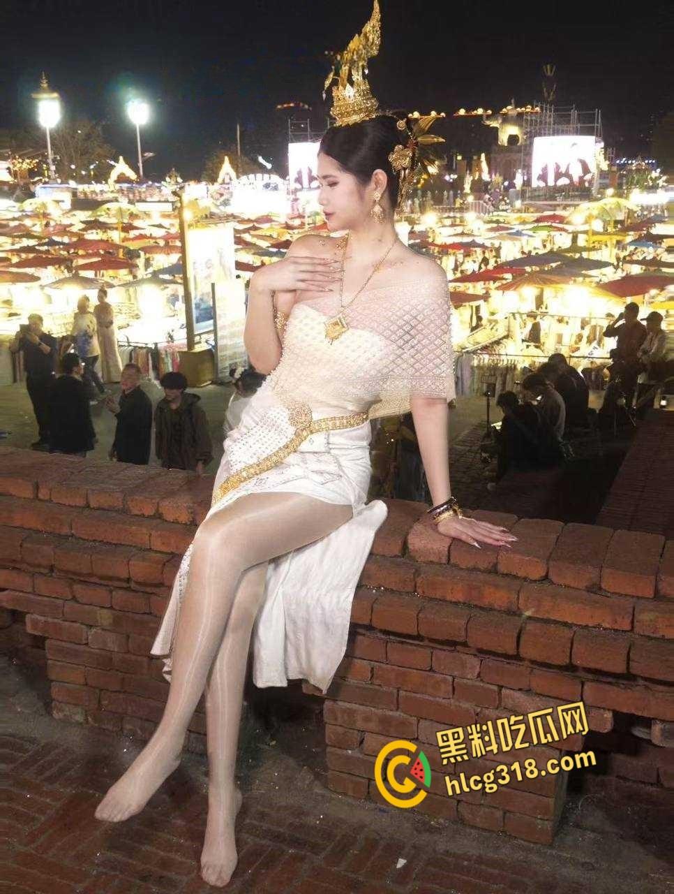 西藏大学甜美学生妹【李明真】,被男友曝光大量不雅照,天生母狗圣体反差十足!-4