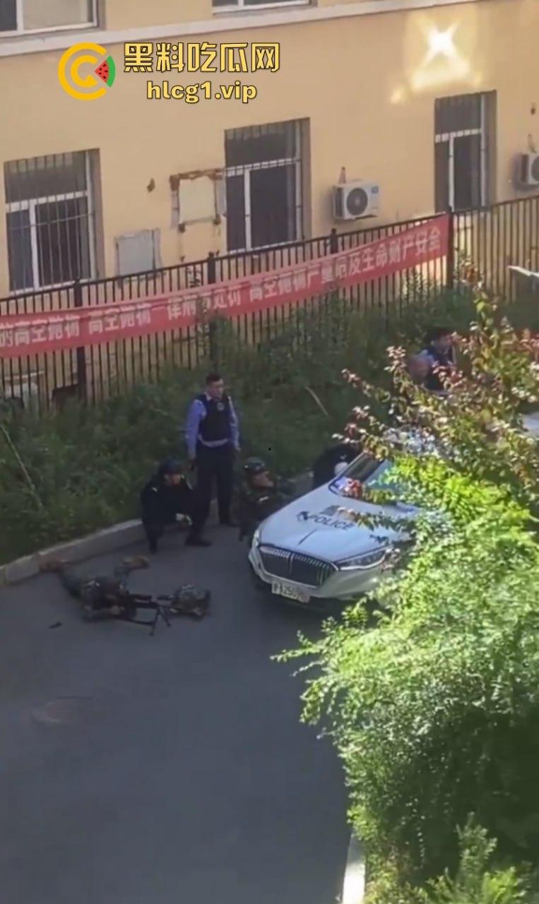 遇见专业选手了!长春杀警夺枪大案 大量武警及狙击手出动!-5