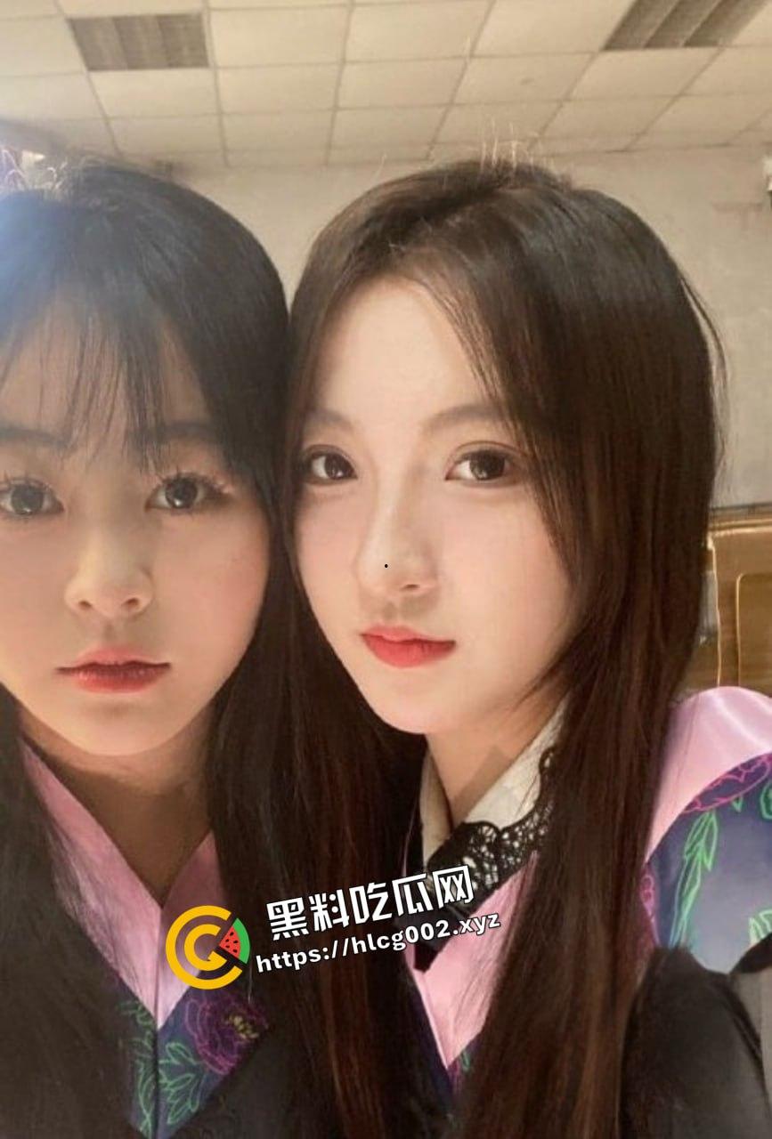 西南大学极品校花『穆诗蔓』反差婊私生活曝光!美腿丝袜诱惑!被金主各种开发调教!-1