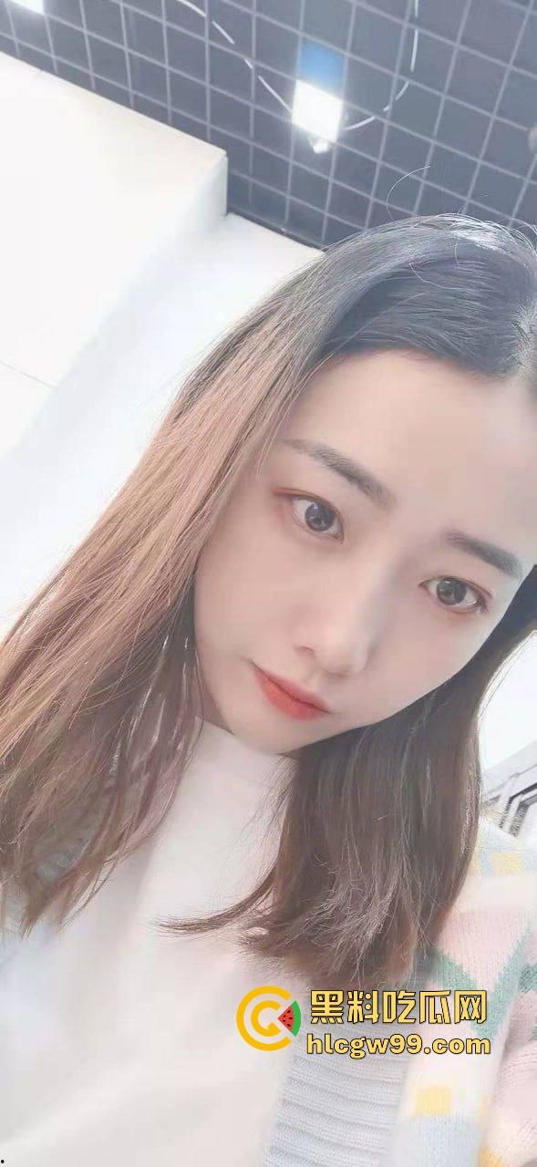 某水友前女友【林若如】结婚了,广西极品骚鸡终于嫁人,口活一流超爱吃鸡吧,20万彩礼娶不到30万的爱情!-7