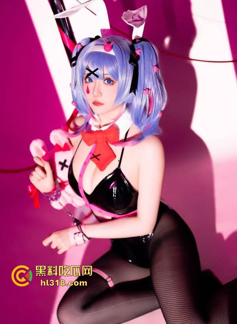 二次元福利coser【星之迟迟】最新之作,化身初音未来女战士,长腿黑丝诱人无比,大尺度拍摄,极致诱惑!-6
