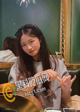 上海财经大学会计学院女神 袁媛 性爱私拍流出 多姿势酒店场景爆操粉嫩骚穴 粗口高频抽插爽到胡言乱语!-7