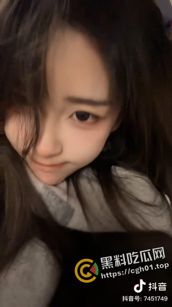 开盒LPL知名主持人【RITA】!开奔驰 喝战马 电竞椅上日rita 电竞少年的女神个人信息大曝光-9