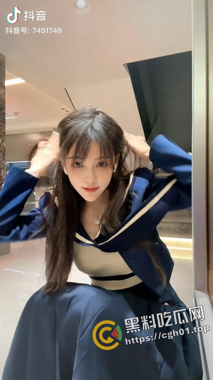 开盒LPL知名主持人【RITA】!开奔驰 喝战马 电竞椅上日rita 电竞少年的女神个人信息大曝光-10