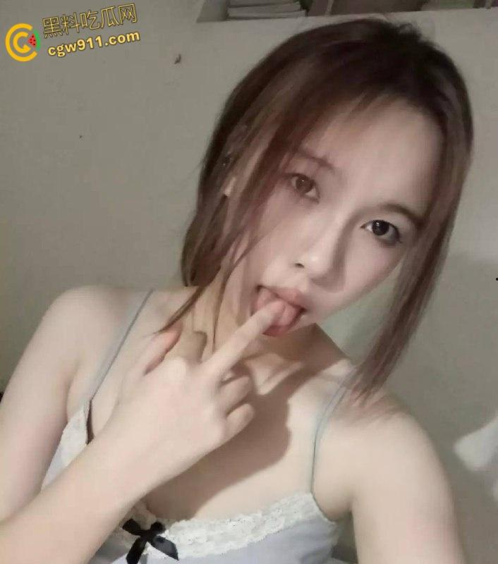 吉林反差母狗【程书宁】,巨乳细腰白虎嫩穴,深喉口交掰逼求操,两个奶子跟个小白兔一样太骚了 !-2