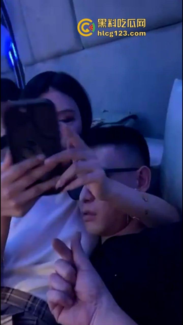 “再也不吃鸡巴了!”陪酒妹深夜出台被玩吐 同情又想笑 妹子有点可怜了-4