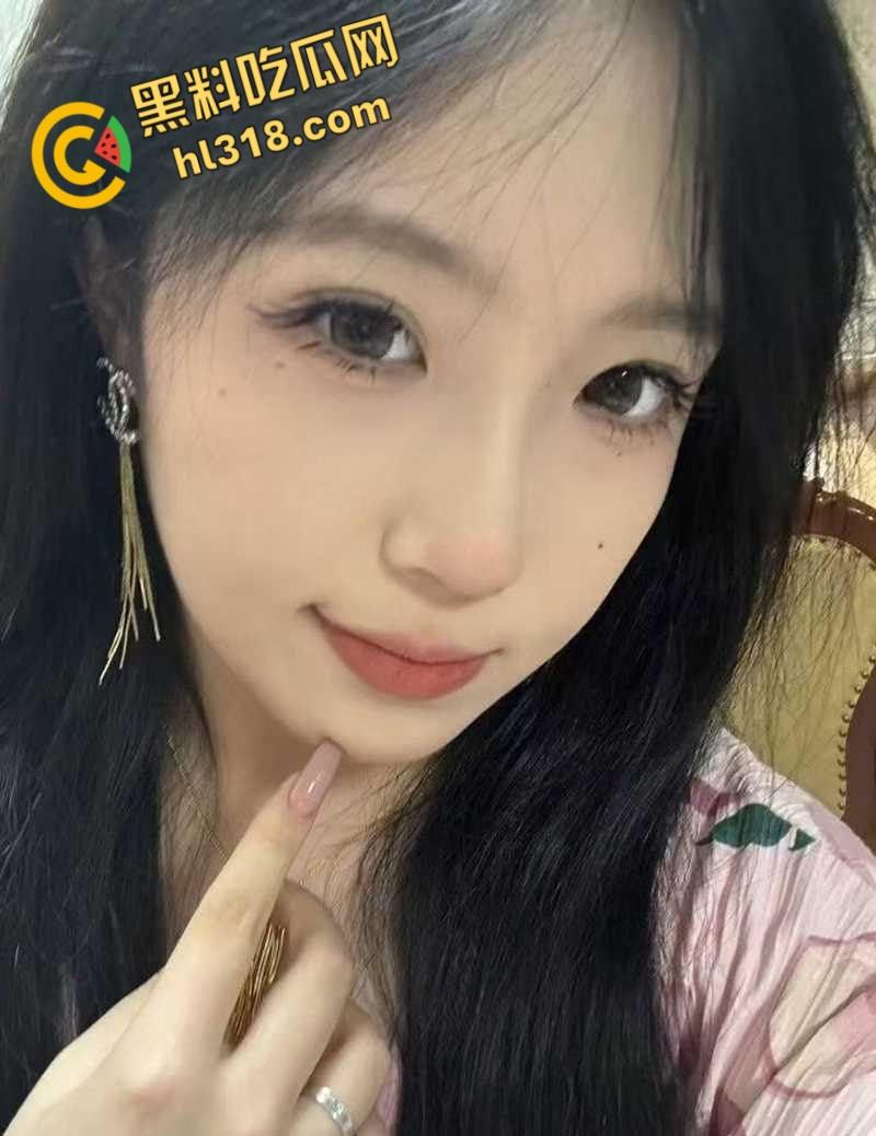 哈尔滨精神小妹【王相淼】,裸贷跑路反骗贷款公司,按摩器跳蛋双重自慰,竟爽到高潮抽搐不止!-3