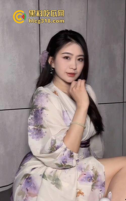 抖音极品微胖网红【都有】约炮金主视频曝光，丰乳肥臀激情后入，紧致蜜穴被猛操 淫叫连连！-7