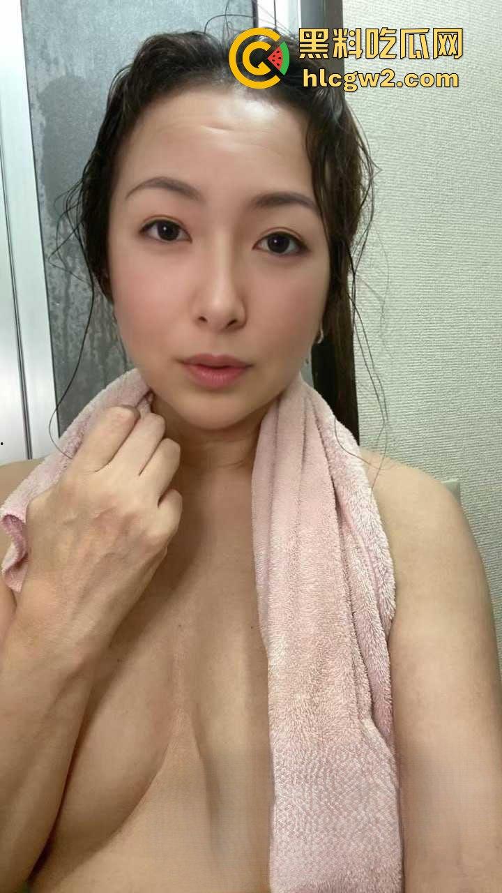 珠海体育中心撞人事件再爆猛料！肇事者【樊维秋】的前妻老婆婚内出轨公务员老头，不雅视频疯传！-7