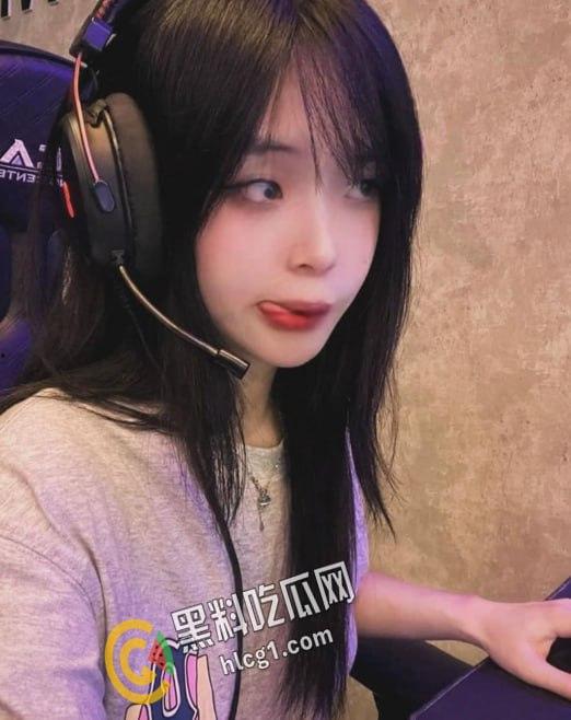 美国加州极品高颜值留学生 泡菜国24岁电竞网红女神 JessicaKim 大尺度自慰自拍视频泄密！-3