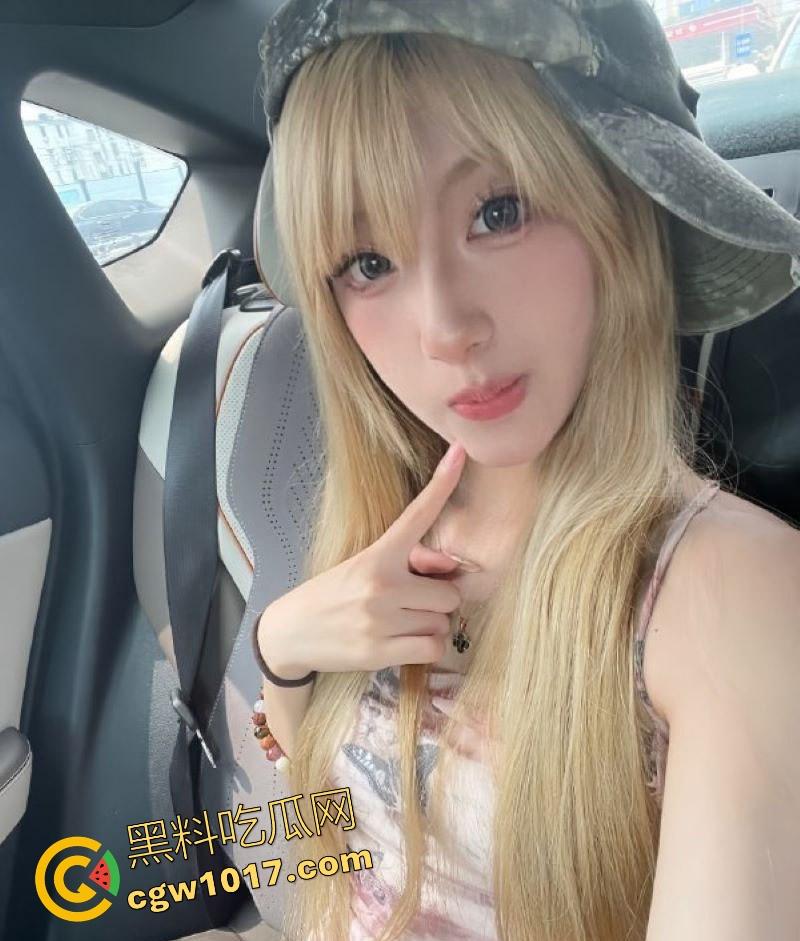 潍坊艺校摩天轮百米啪啪女主【袁雯晴】最新做爱视频曝光，高颜值小母狗，日常吃鸡做爱，各种场所都尝试过，玩法花式挑逗你下体！-4