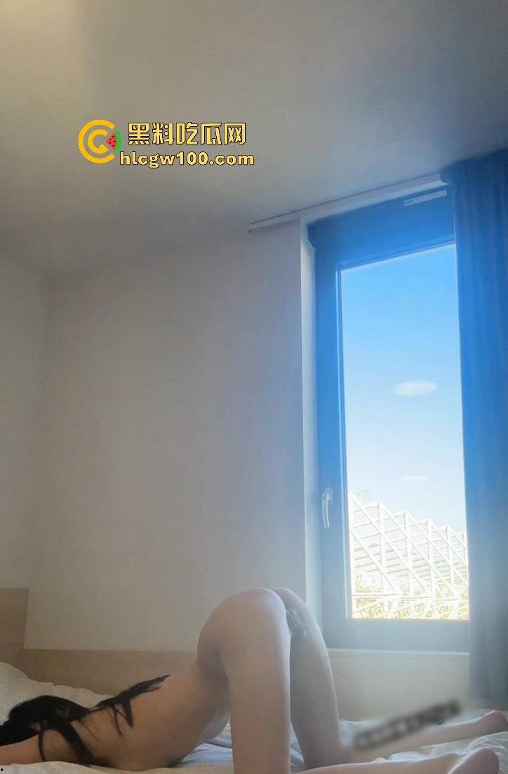 武汉反差女友【高子希】性爱视频流出,高冷御姐秒变风骚母狗,粉嫩小穴被狠狠的征服!-9