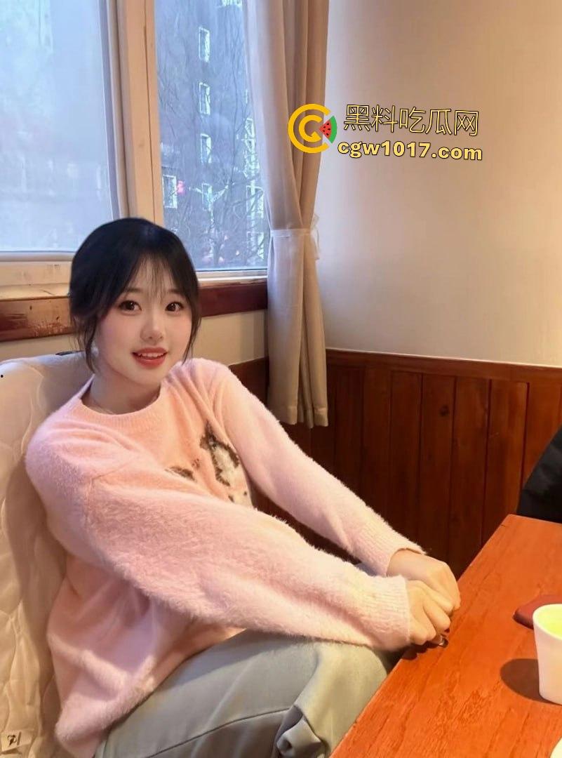 北京舞蹈学院女神【兰澜】，貌美如花反差婊，戴前男友眼罩给金主深喉口交，生活照甜美床上骚浪太反差了！-1