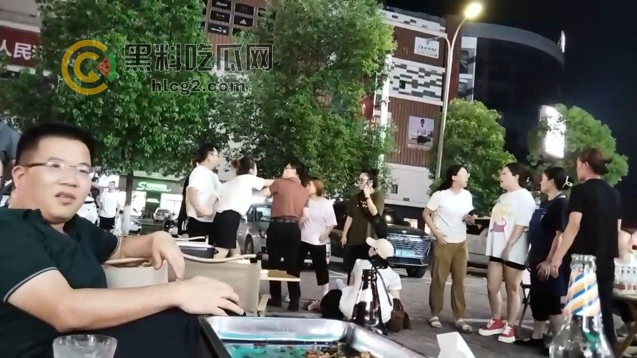 成都市惊爆丑闻!原配被小三暴打,老公竟然助纣为虐,家庭伦理剧原来如此狗血!-5