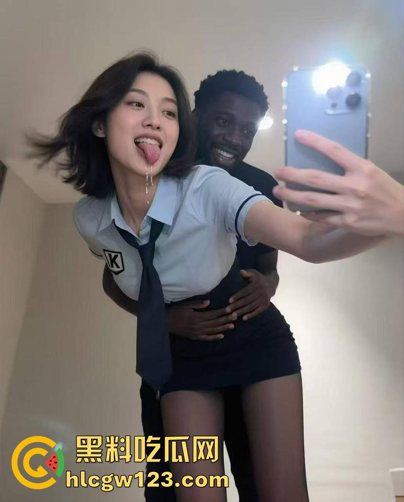 媚黑婊骚逼嫁大屌黑人，不收彩礼随便玩，一步到胃疯狂撞击，据说和黑人回到老家，还被多人轮奸呢！-3