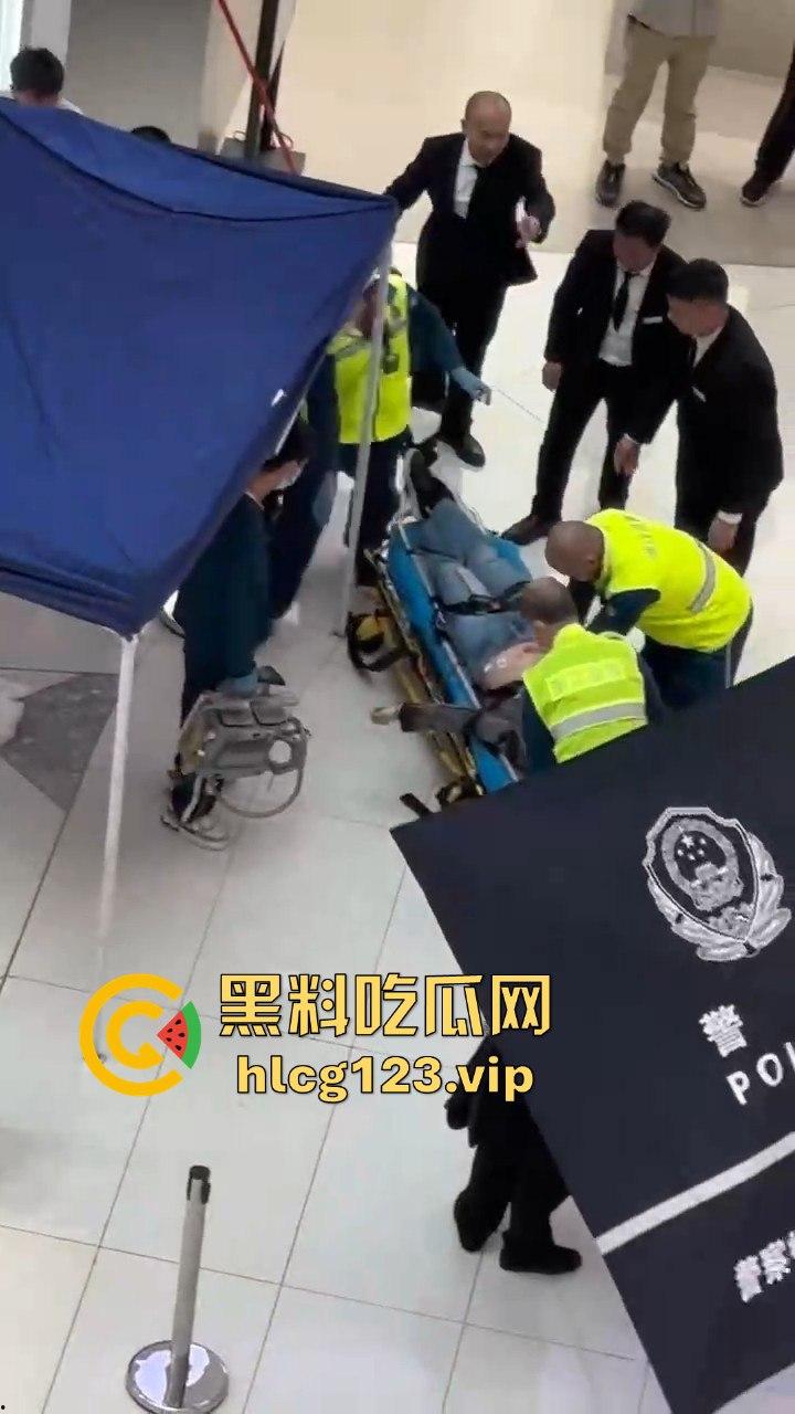 瓜友爆料来福士有人跳楼!重仓A股被套,心态崩溃直接选择跳楼!-7