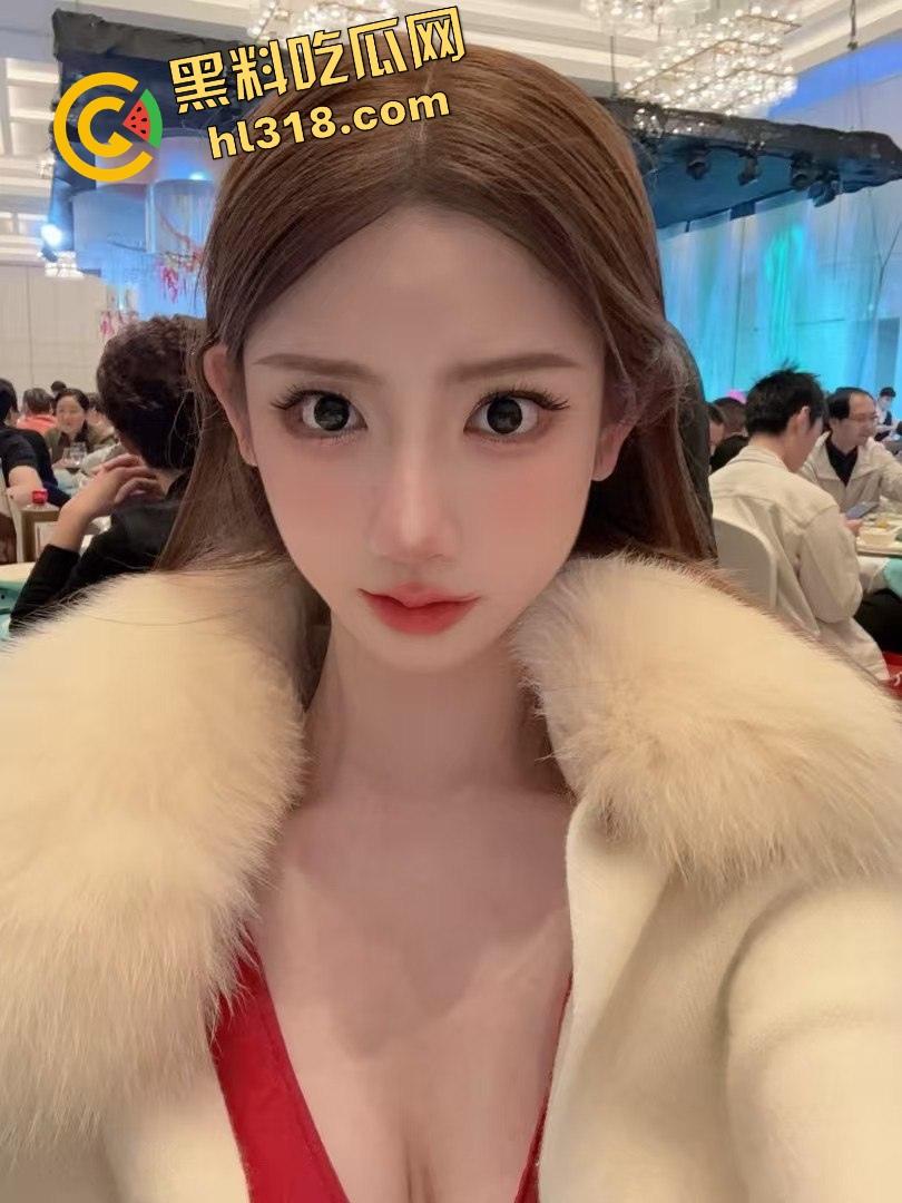 双穴充气扩张直接升华,嘴巴奶子逼全塞满,三个洞都被撑得鼓鼓的,充实到连呻吟都喊不出来!-2