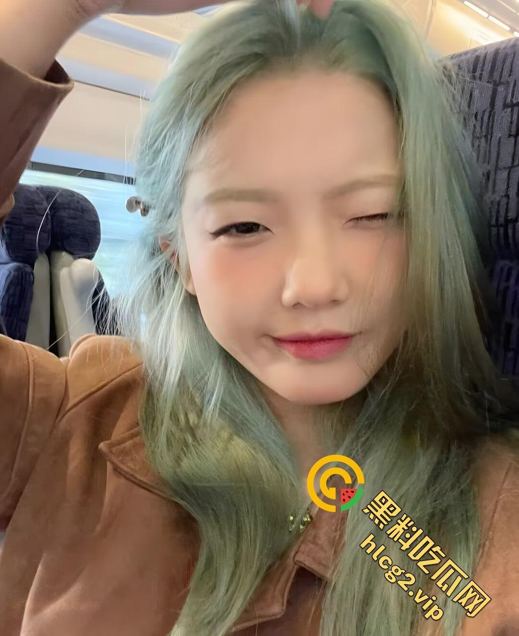 广西大学孙轶可红绿灯组合翻车!和男友约炮开房被偷拍,iCloud泄密引发热议!-4