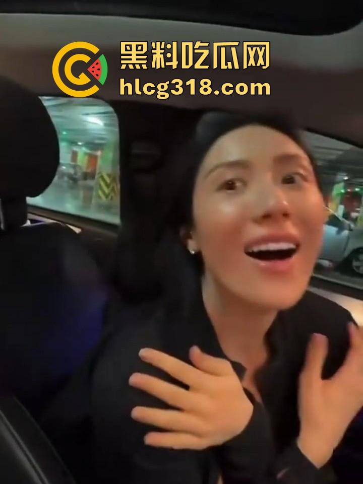 推特网黄博主【MCreation711】最新福利作品，让外卖员来猛操性感女友，酒店走廊开门极限做爱-7