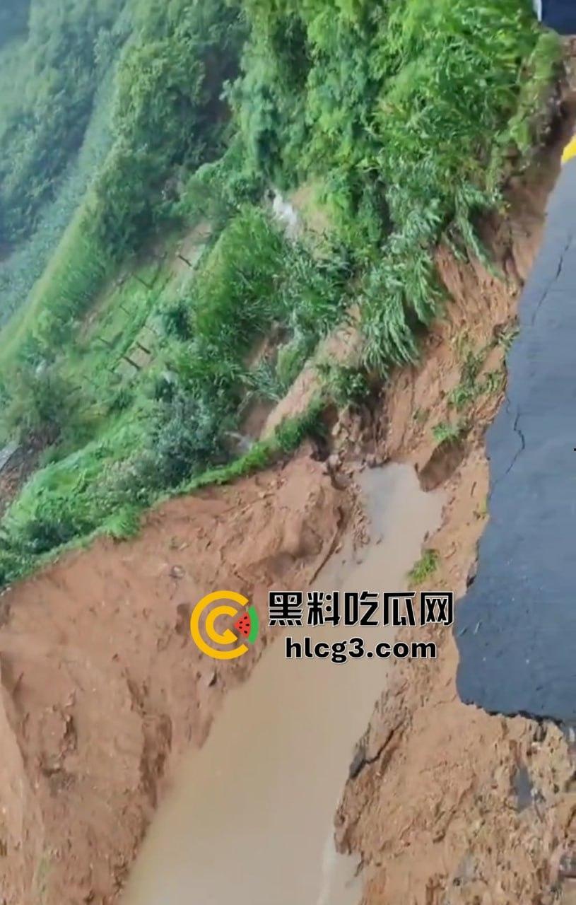 丹东鸭绿江告急!中朝两国放水泄洪,跨国大水灾一夜吞没整个边境-5