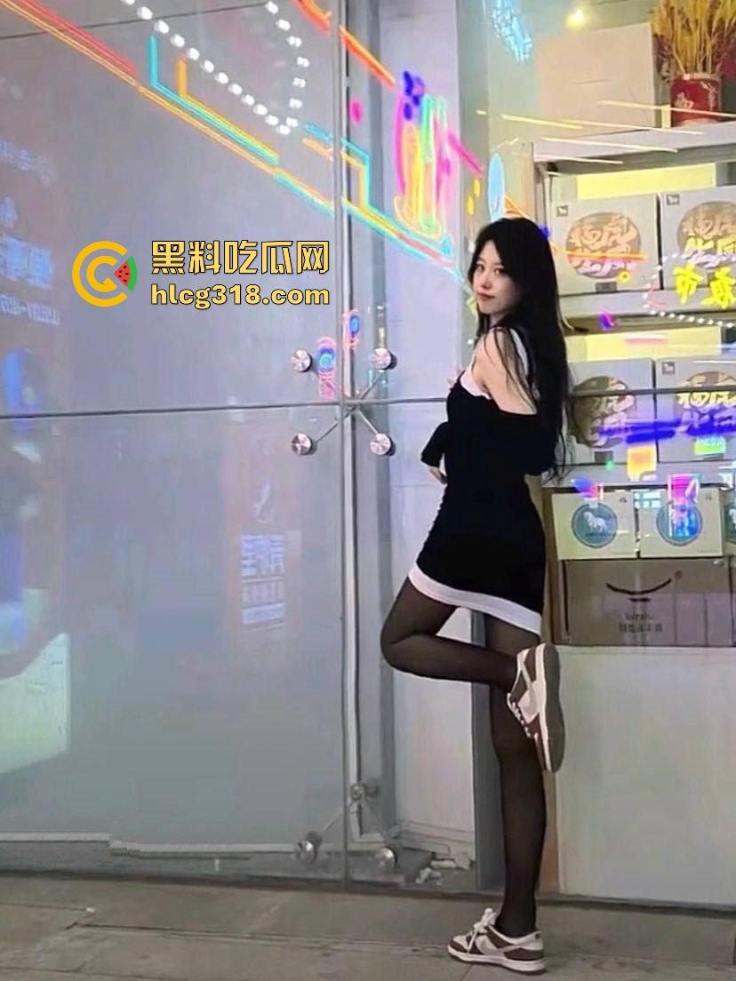 中铁三建女设计师『苗苗』被领导操到高潮口爆后闹掰互撕,操逼一时爽爆雷两行泪,鸡巴进嘴感情归零!-8