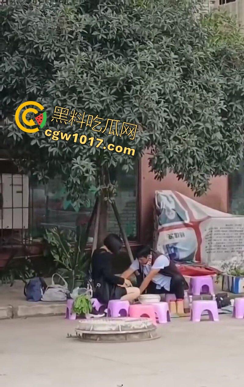 公园摆摊算命,算命大师哄骗极品小仙女,揉胸抠穴就能断知福祸,趁机揩油过足手瘾,我现在学算命来得及吗?-7