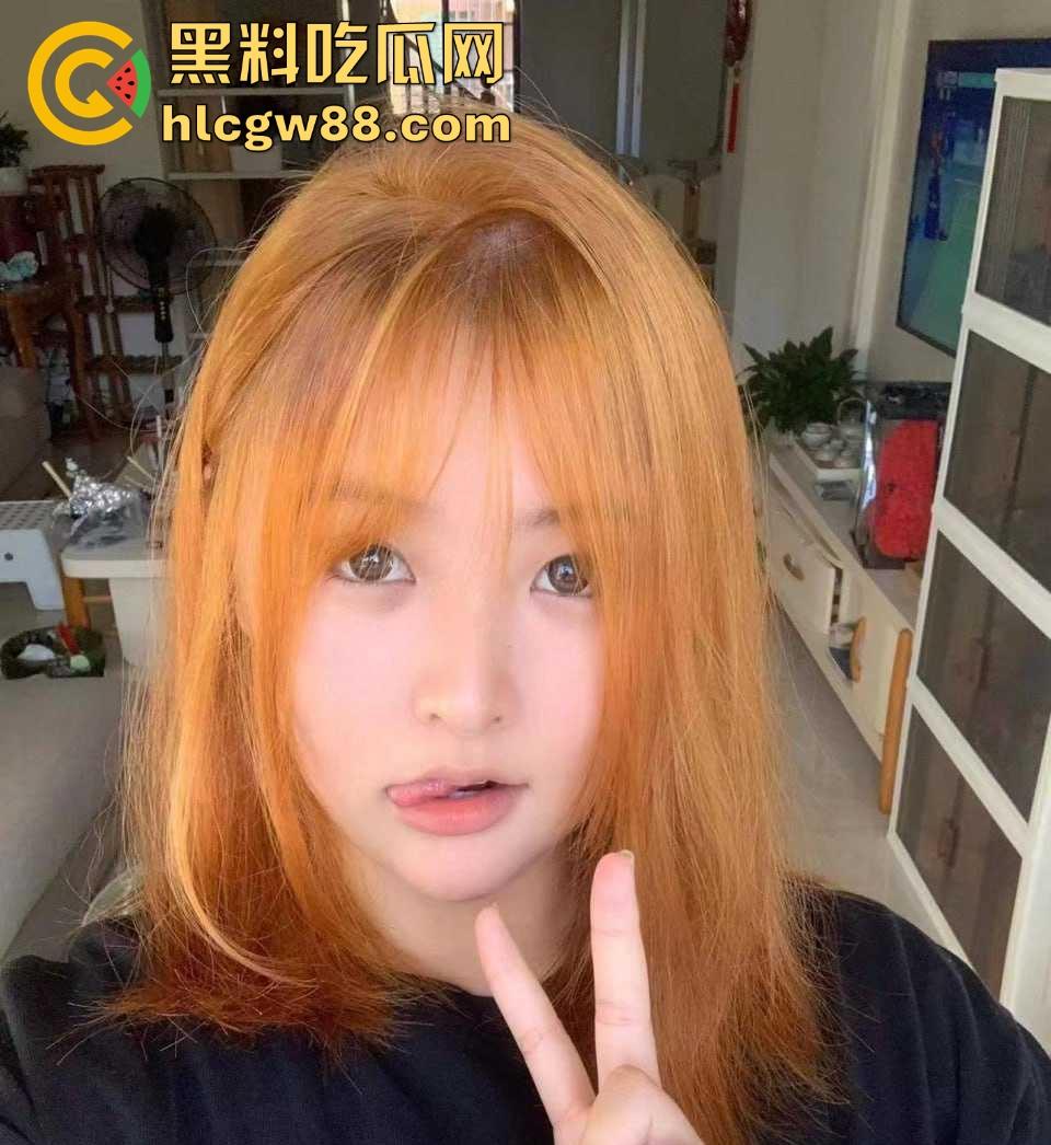 宁波海曙人妻骚妇【许静】精致清纯脸 被曝光大量私密视频 欲求不满的小母狗 曾做过酒吧坐台小姐!-1