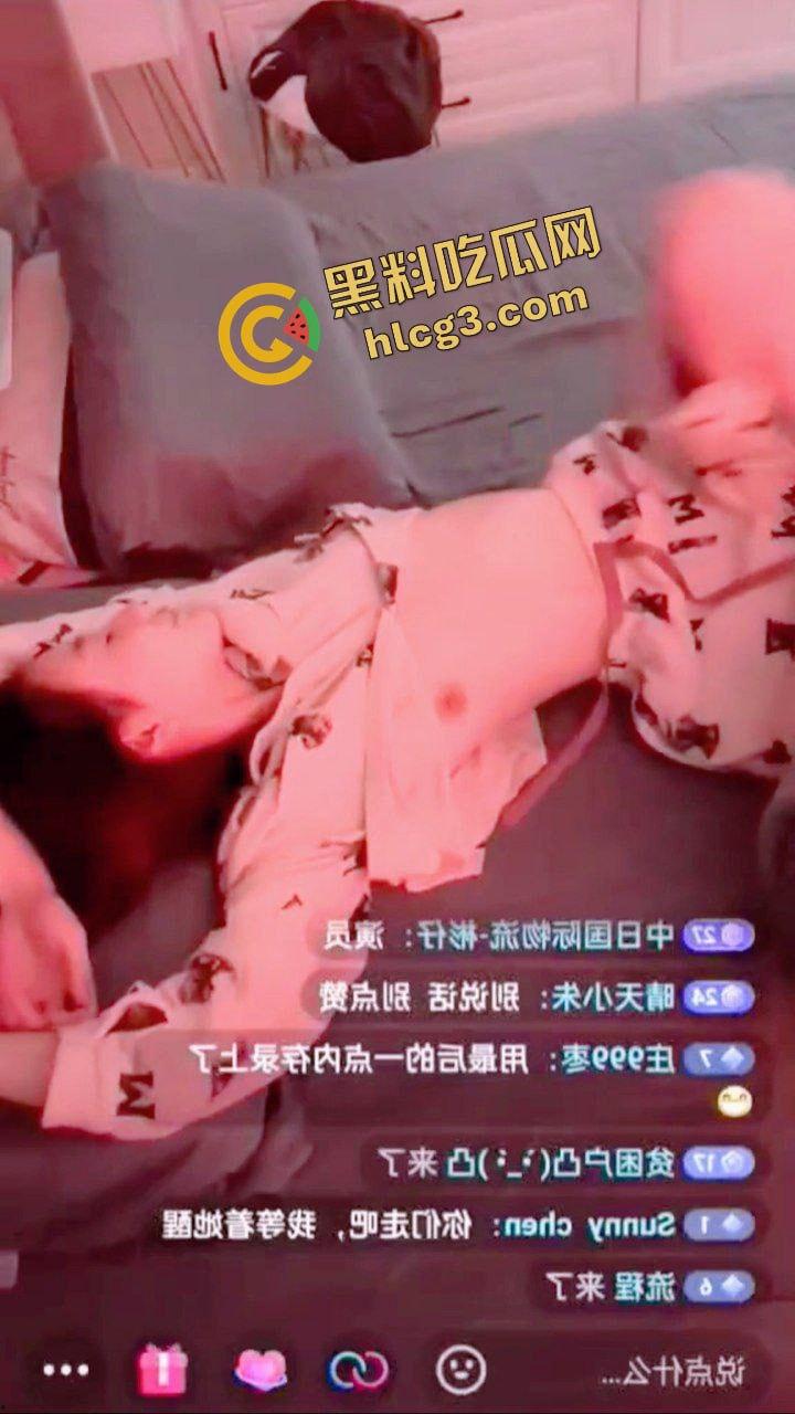 抖音快手女主播 露奶走光大合集！是故意还是不小心 奶头风格不一 绝对劲爆！-1