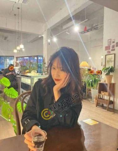 山西小少妇「李敏」私密生活曝光:人前贤良淑德,床上风情无极限,吃鸡吧如同吃饭-1