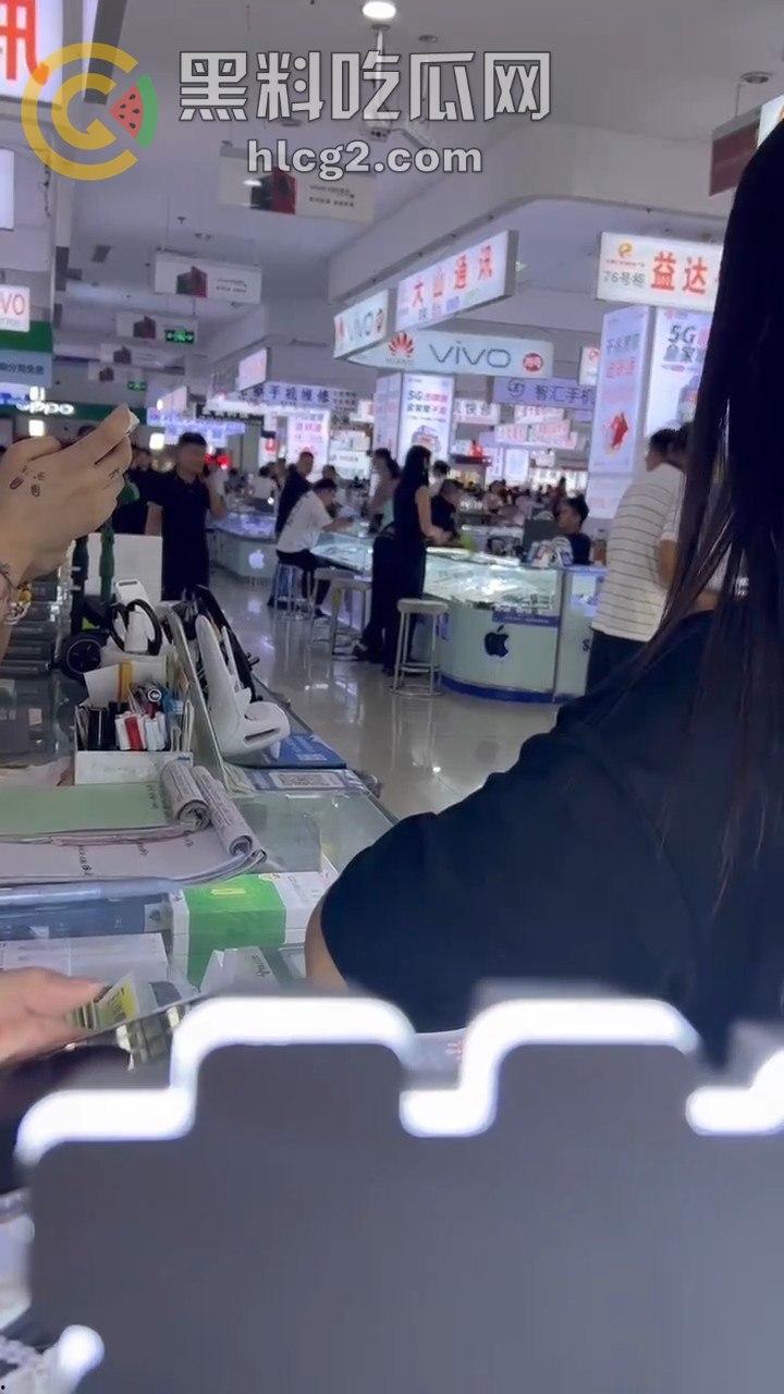 小姨子偷情姐夫,姐姐一怒之下大闹手机店,家族恩怨一触即发-8