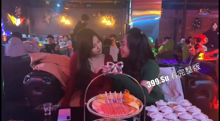 辽宁西柳中学老师『任芷娴』白天是万人敬仰的好榜样!夜晚化身领导专用母狗!『露脸实锤视频』-6