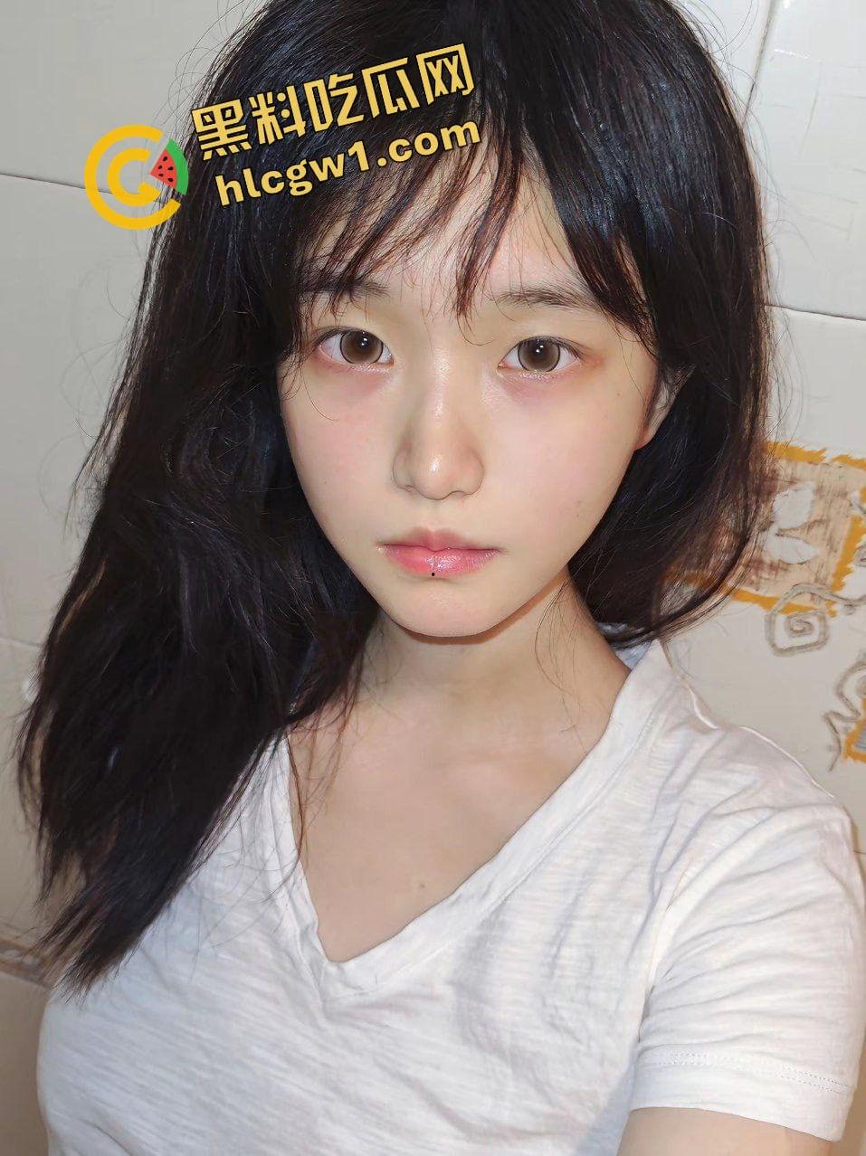 抖音155万粉丝清纯小太妹『一只忧郁的钢笔』嫩奶嫩逼反差嫩妹 与土豪蒙眼激情 独家曝光！-4