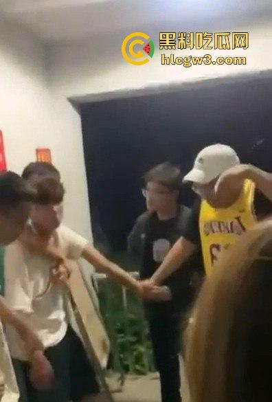 安徽校园内衣大盗现场翻车!臭袜子满地,小伙口味重,偷遍女宿舍内裤,活脱脱现代采花贼!-3