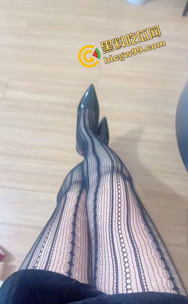 广州骚逼反差婊【张丹】背着男朋友带绿帽偷情帅哥,边操边喊不要射里面!最后内射白浆直喷!独家曝光流出-6