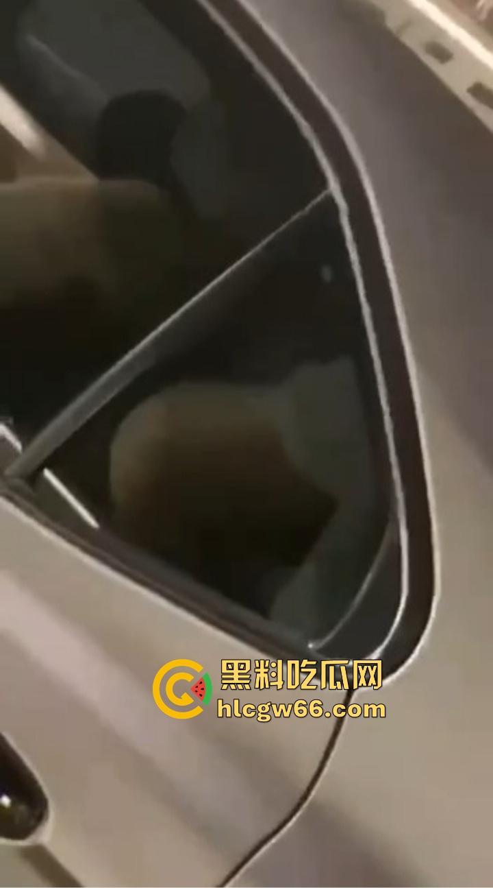 销冠车娘勾魂卖车新套路曝光,送车震体验让你试质量,黑丝高跟小脚暗号一出,顾客鸡巴硬得成交秒签!-11